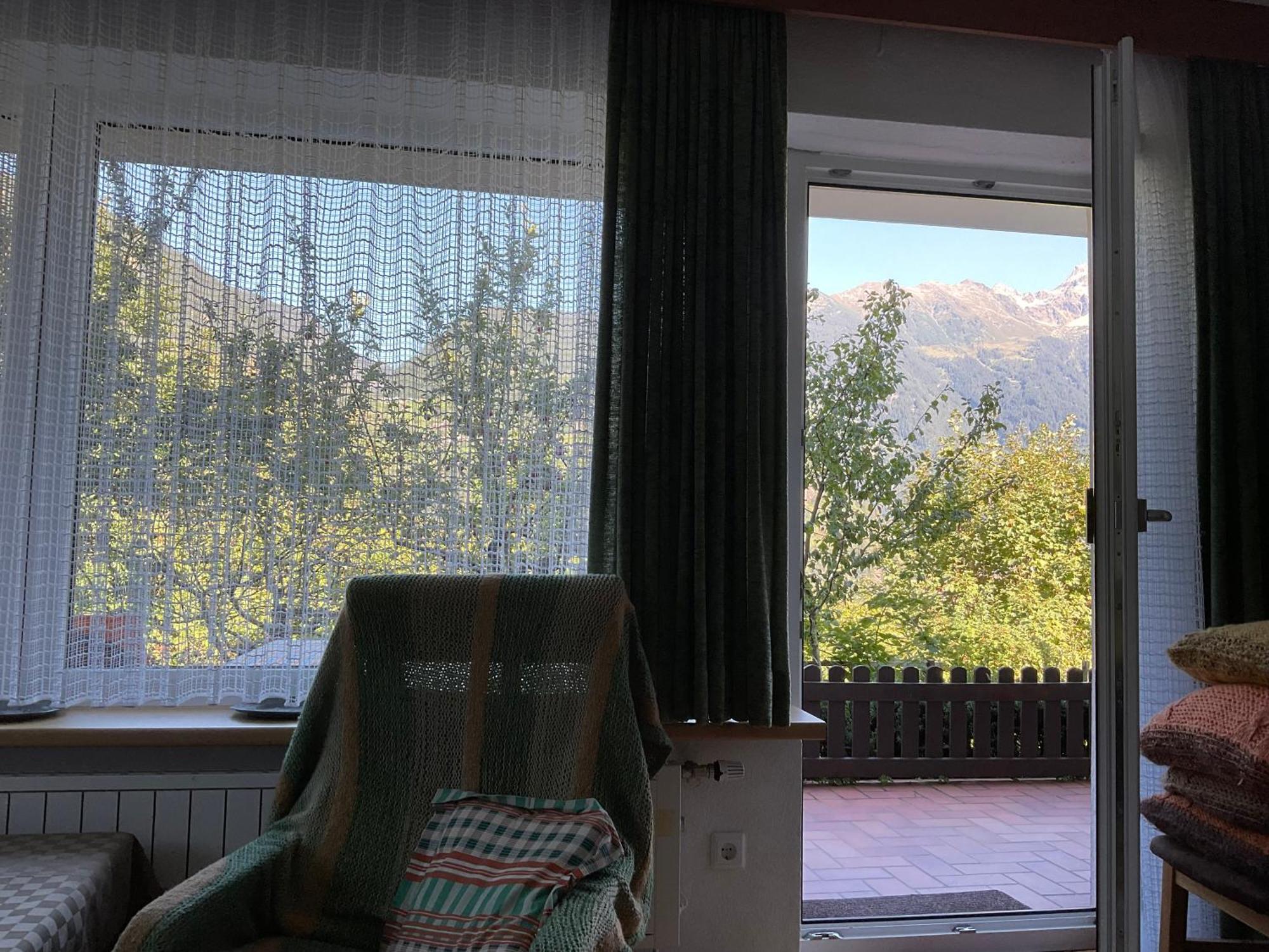 Comfortable Apartment In A Beautiful Surrounding Sautens Εξωτερικό φωτογραφία